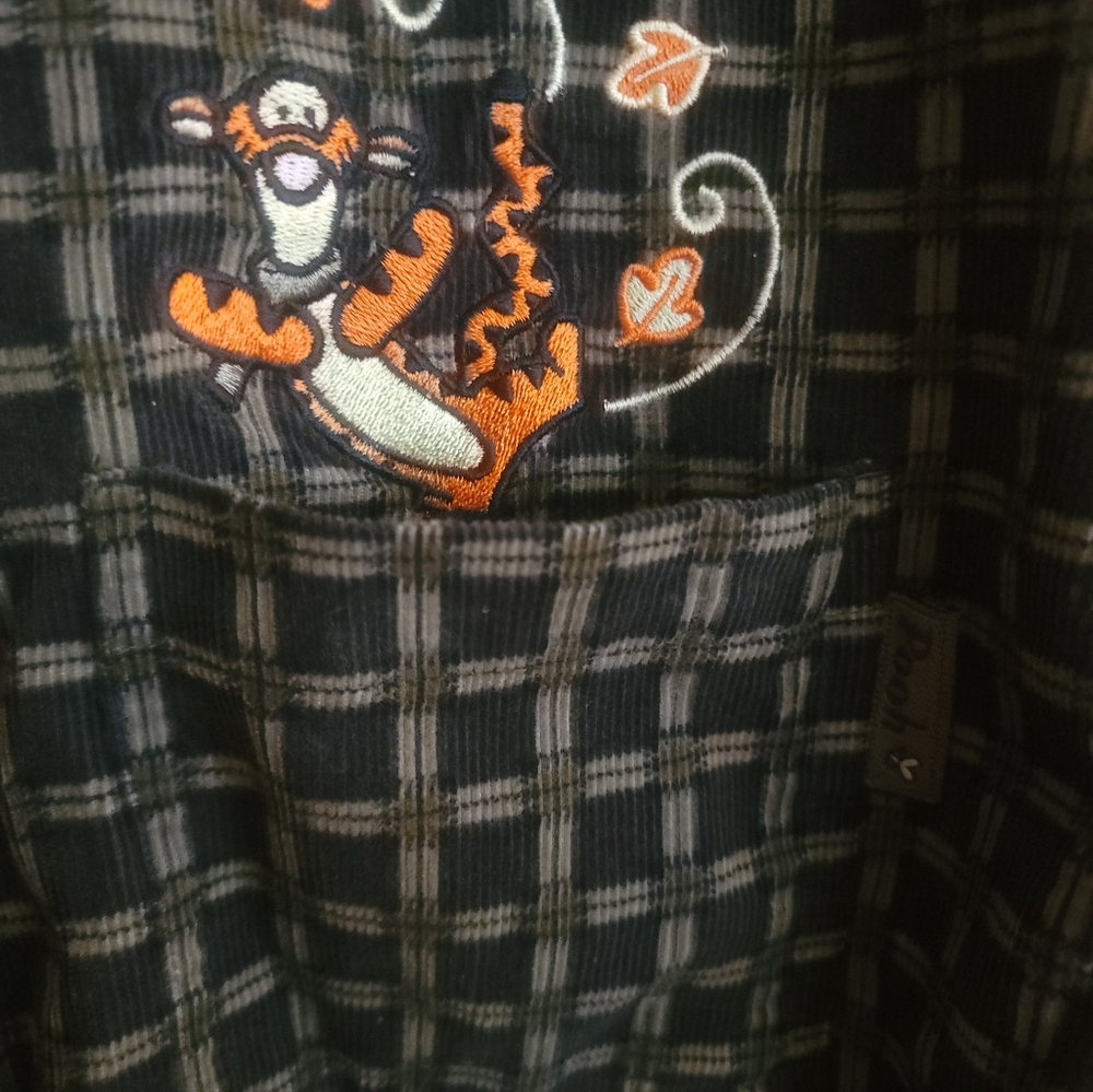 NWT Mens Sz M Pooh Disney Tigger Corduroy Shirt Olive Green - Picture 3 of 11